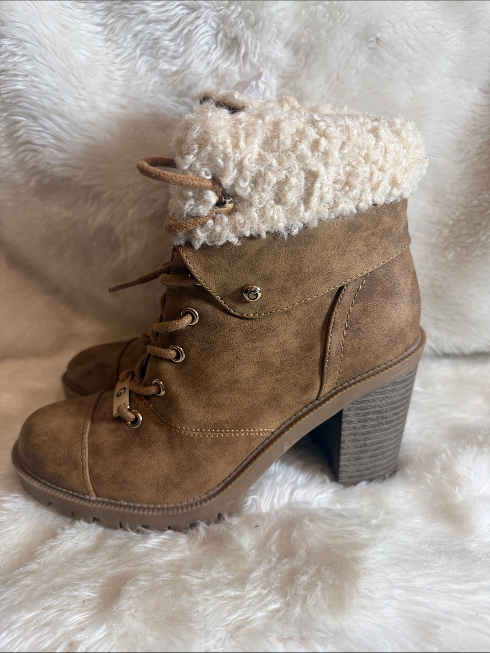 CBG Los Angeles Faux Shearling Lace Up Heeled Ankle Boots Worn Once